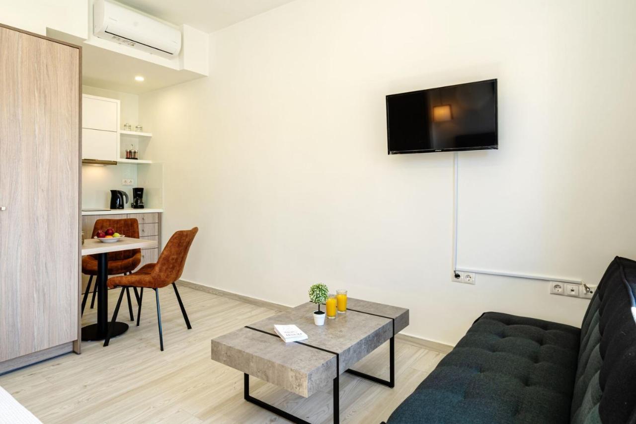White&Gray Apartment レティムノ エクステリア 写真